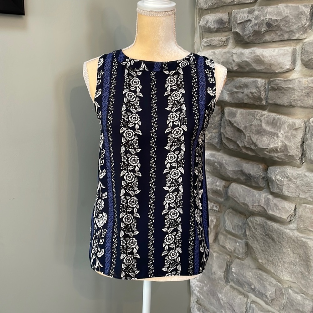 Loft sleeveless blouse